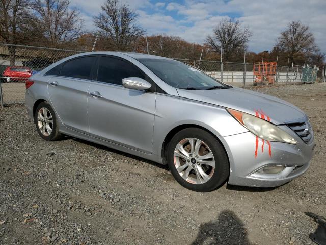 Photo 3 VIN: 5NPEC4AC0BH229409 - HYUNDAI SONATA SE 