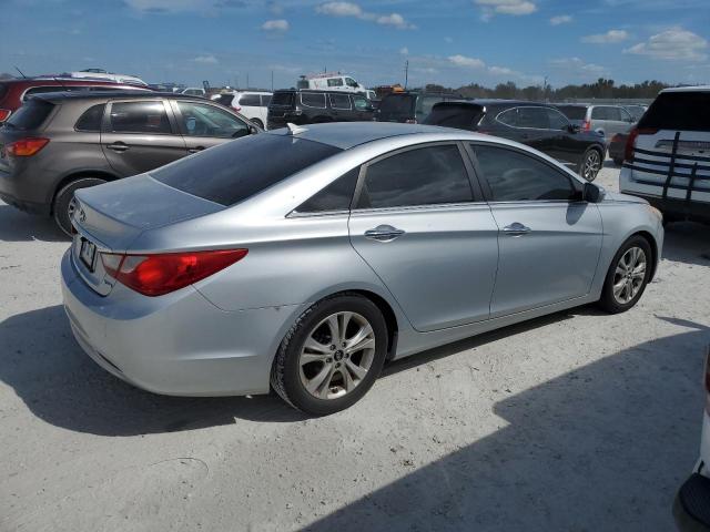 Photo 2 VIN: 5NPEC4AC0BH301256 - HYUNDAI SONATA SE 