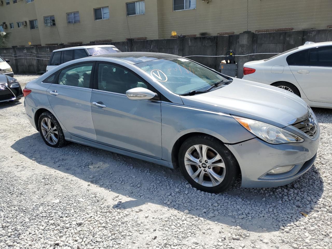 Photo 4 VIN: 5NPEC4AC0CH322433 - HYUNDAI SONATA 