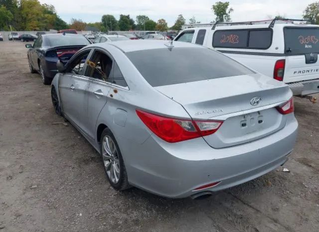 Photo 2 VIN: 5NPEC4AC0CH330001 - HYUNDAI SONATA 