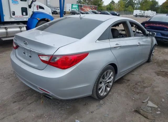 Photo 3 VIN: 5NPEC4AC0CH330001 - HYUNDAI SONATA 