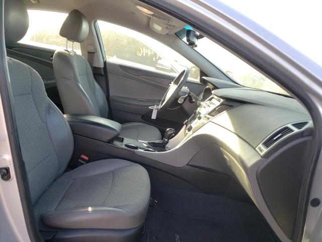 Photo 4 VIN: 5NPEC4AC0CH365394 - HYUNDAI SONATA SE 