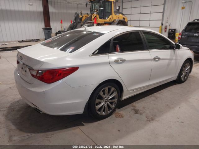 Photo 3 VIN: 5NPEC4AC0CH365699 - HYUNDAI SONATA 