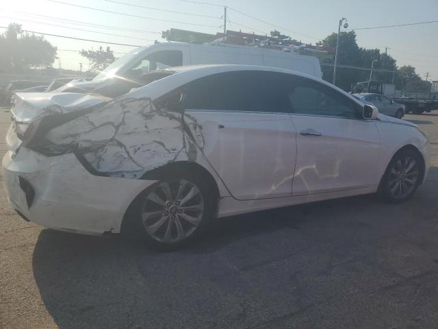 Photo 2 VIN: 5NPEC4AC0CH424864 - HYUNDAI SONATA SE 