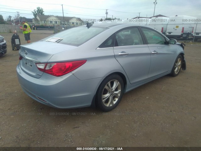 Photo 3 VIN: 5NPEC4AC0CH428414 - HYUNDAI SONATA 