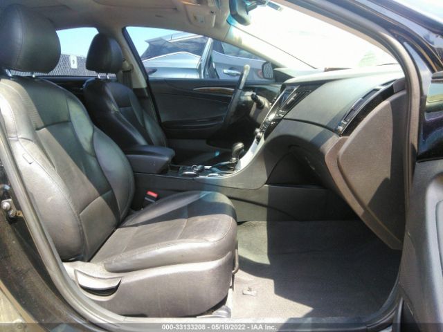 Photo 4 VIN: 5NPEC4AC0CH447139 - HYUNDAI SONATA 