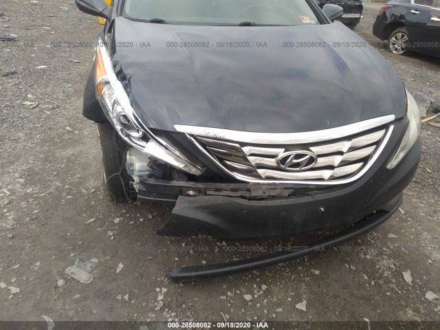 Photo 5 VIN: 5NPEC4AC0CH469836 - HYUNDAI SONATA 