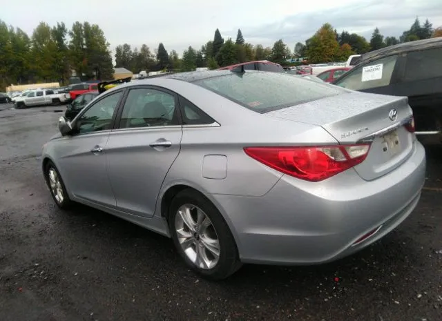 Photo 2 VIN: 5NPEC4AC0CH484028 - HYUNDAI SONATA 