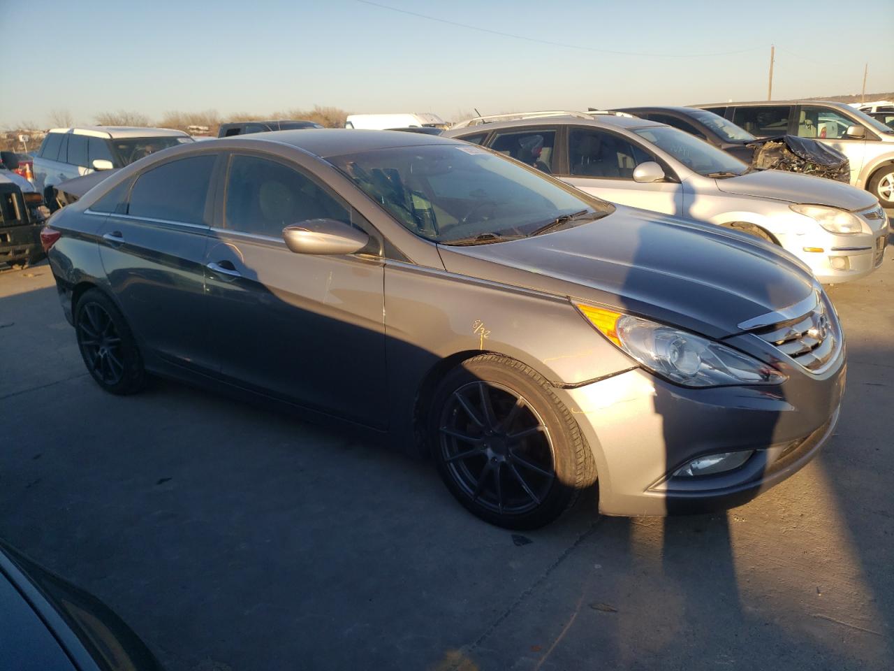 Photo 3 VIN: 5NPEC4AC0DH517899 - HYUNDAI SONATA 