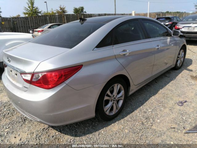 Photo 3 VIN: 5NPEC4AC0DH576595 - HYUNDAI SONATA 