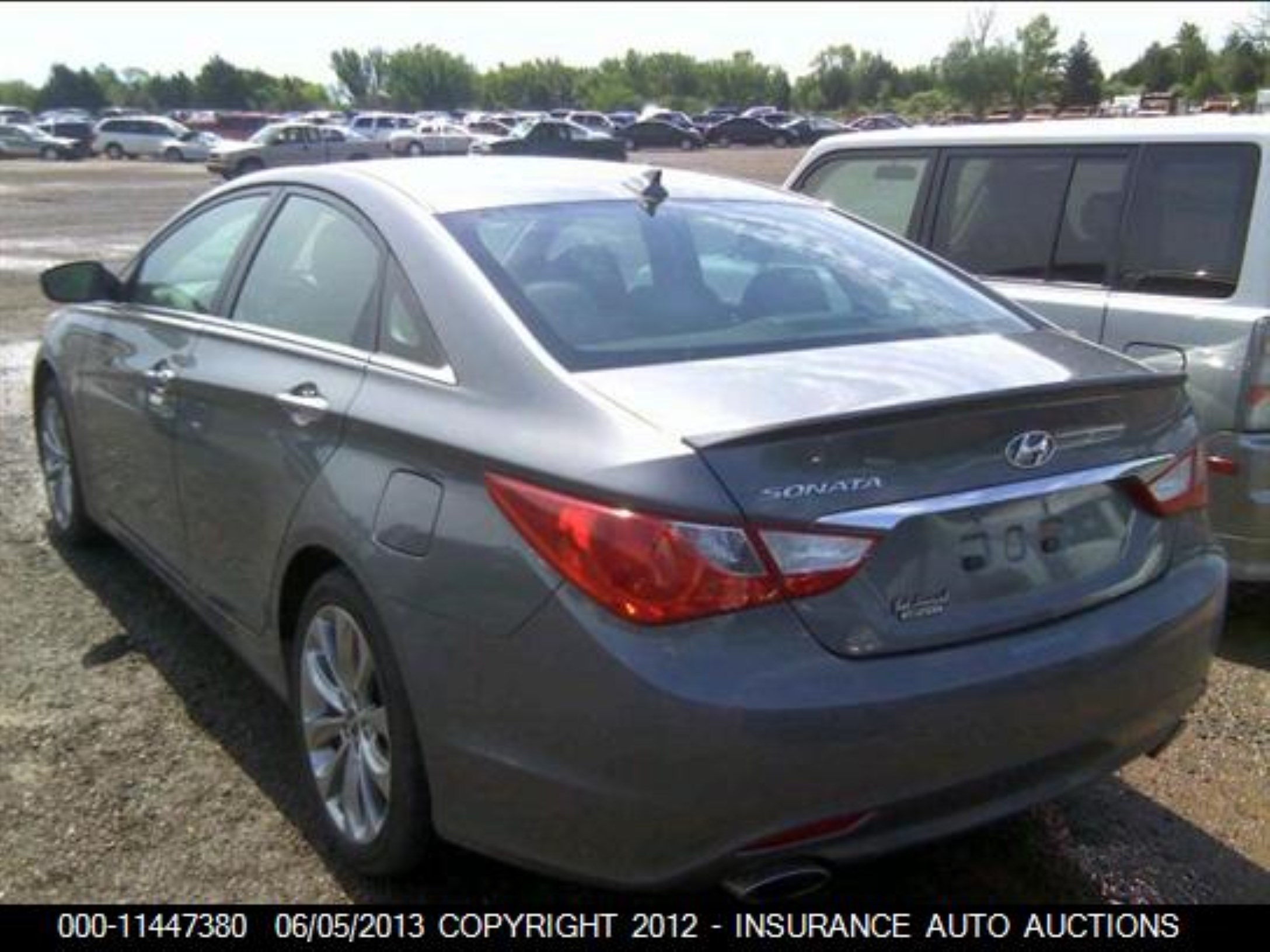 Photo 2 VIN: 5NPEC4AC0DH629408 - HYUNDAI SONATA 