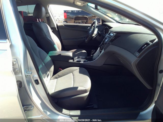 Photo 4 VIN: 5NPEC4AC0DH634561 - HYUNDAI SONATA 