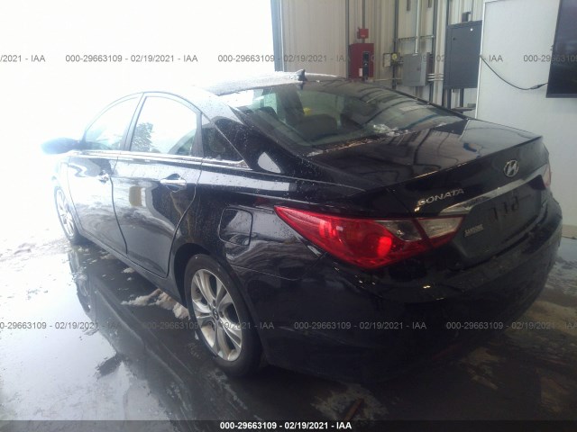 Photo 2 VIN: 5NPEC4AC0DH735583 - HYUNDAI SONATA 