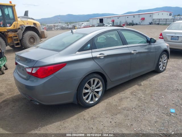 Photo 3 VIN: 5NPEC4AC0DH739181 - HYUNDAI SONATA 