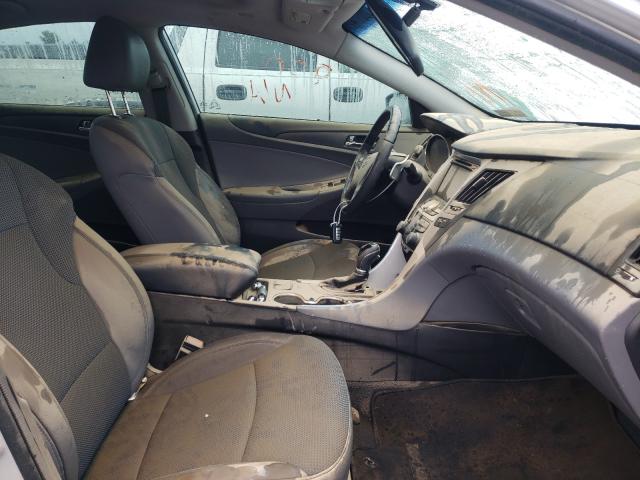 Photo 4 VIN: 5NPEC4AC0DH782189 - HYUNDAI SONATA SE 