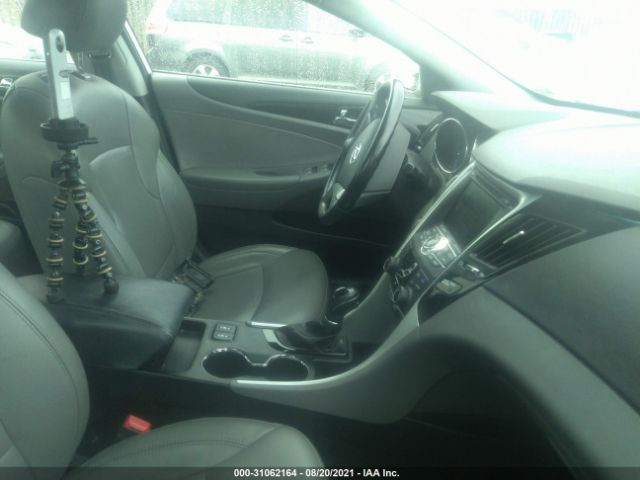 Photo 4 VIN: 5NPEC4AC0DH792558 - HYUNDAI SONATA 