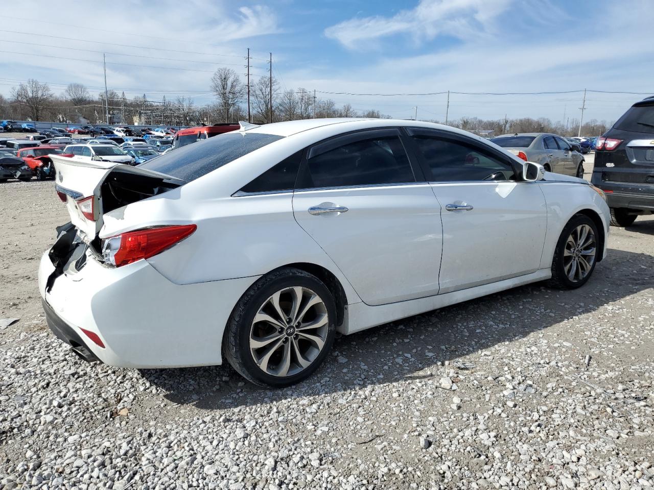 Photo 2 VIN: 5NPEC4AC0EH863002 - HYUNDAI SONATA 