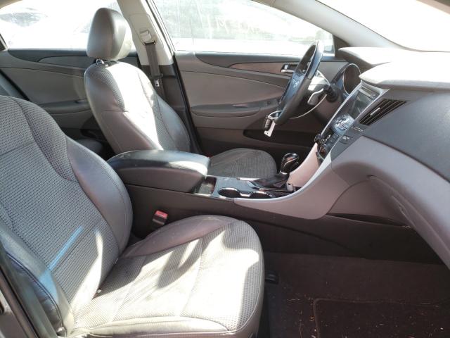 Photo 4 VIN: 5NPEC4AC1BH049615 - HYUNDAI SONATA SE 