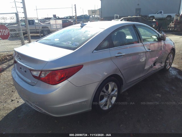 Photo 3 VIN: 5NPEC4AC1BH142523 - HYUNDAI SONATA 