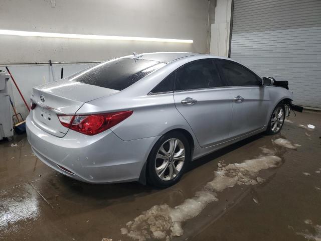 Photo 2 VIN: 5NPEC4AC1BH157457 - HYUNDAI SONATA 