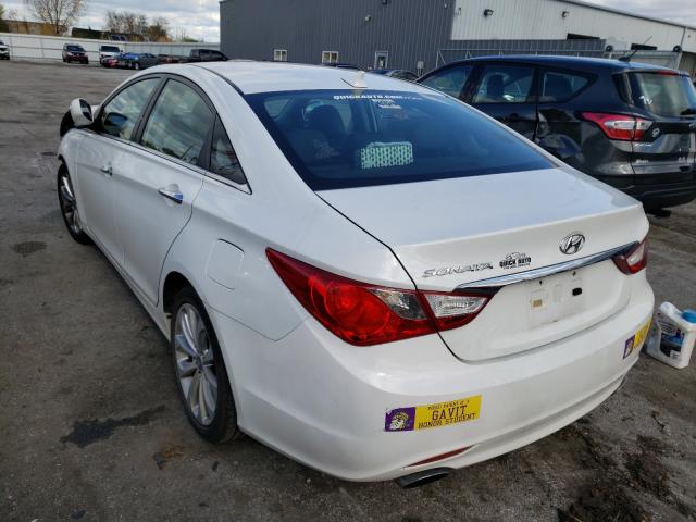 Photo 2 VIN: 5NPEC4AC1BH159418 - HYUNDAI SONATA SE 