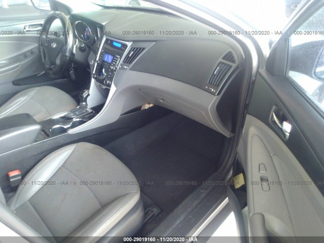 Photo 4 VIN: 5NPEC4AC1BH196520 - HYUNDAI SONATA 