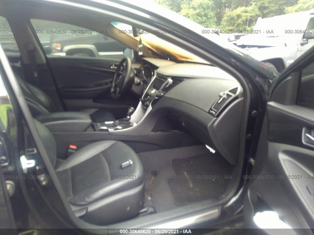 Photo 4 VIN: 5NPEC4AC1BH229113 - HYUNDAI SONATA 