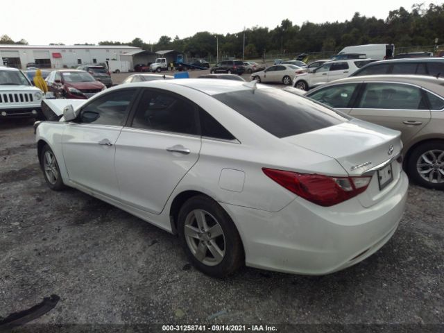 Photo 2 VIN: 5NPEC4AC1BH258157 - HYUNDAI SONATA 