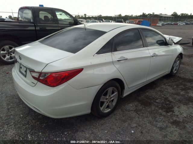 Photo 3 VIN: 5NPEC4AC1BH258157 - HYUNDAI SONATA 