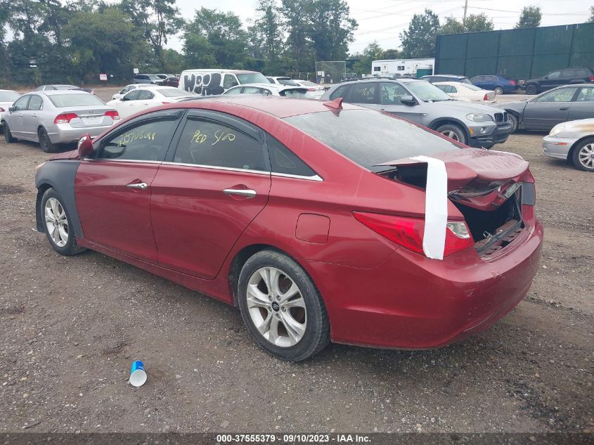 Photo 2 VIN: 5NPEC4AC1BH277131 - HYUNDAI SONATA 