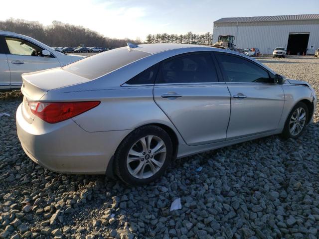 Photo 2 VIN: 5NPEC4AC1BH304277 - HYUNDAI SONATA SE 