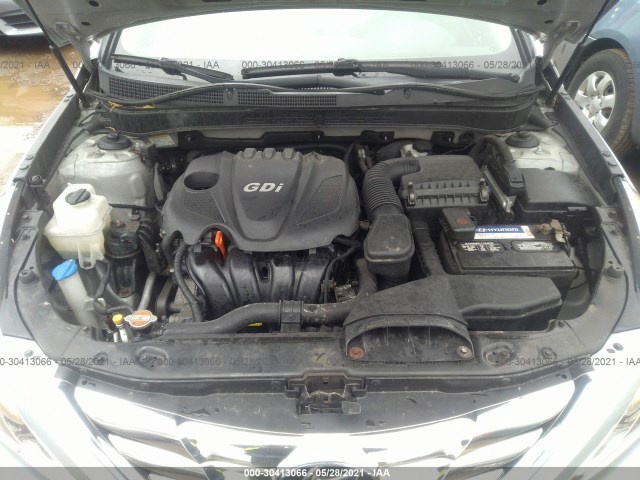 Photo 9 VIN: 5NPEC4AC1CH358891 - HYUNDAI SONATA 