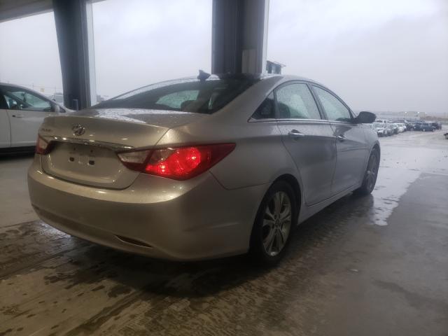 Photo 3 VIN: 5NPEC4AC1CH399943 - HYUNDAI SONATA SE 