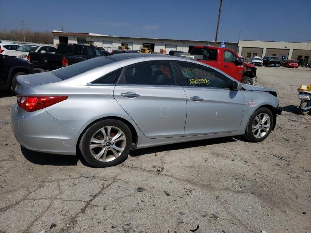 Photo 2 VIN: 5NPEC4AC1CH427840 - HYUNDAI SONATA SE 