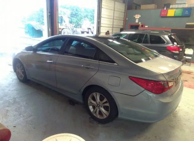 Photo 2 VIN: 5NPEC4AC1CH444623 - HYUNDAI SONATA 