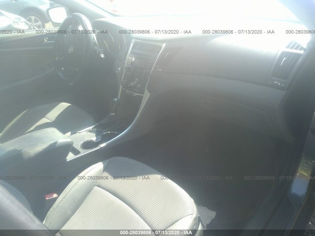 Photo 4 VIN: 5NPEC4AC1CH479257 - HYUNDAI SONATA 