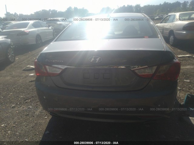 Photo 5 VIN: 5NPEC4AC1CH479257 - HYUNDAI SONATA 