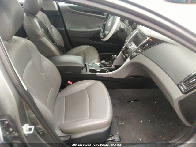 Photo 4 VIN: 5NPEC4AC1CH498889 - HYUNDAI SONATA 