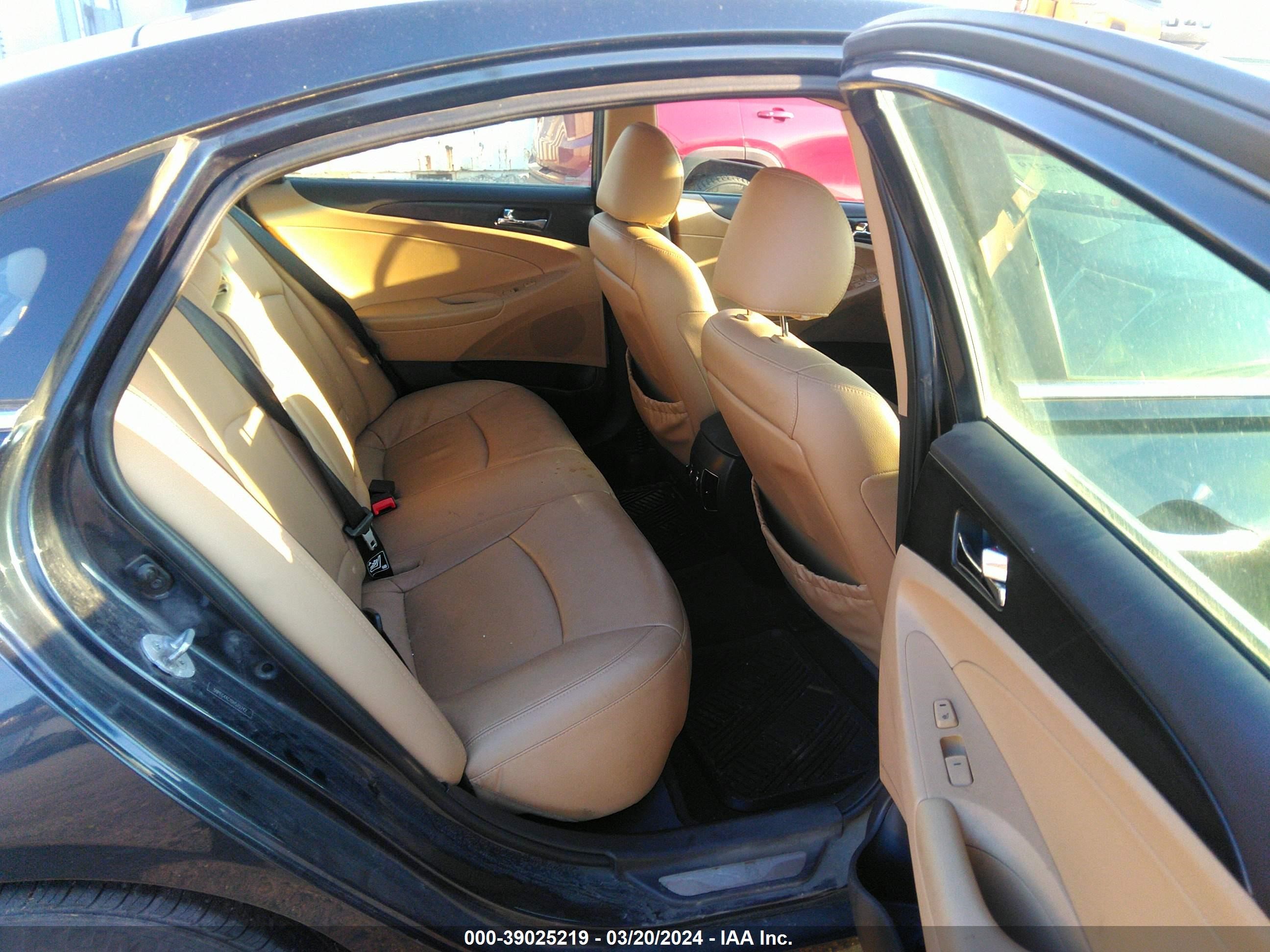 Photo 7 VIN: 5NPEC4AC1DH570742 - HYUNDAI SONATA 