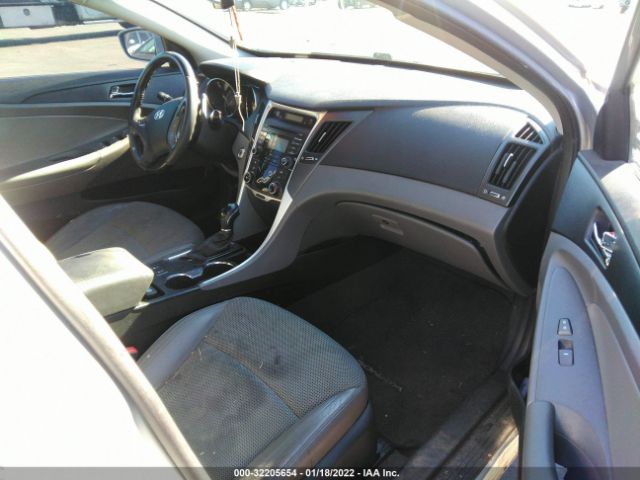 Photo 4 VIN: 5NPEC4AC1DH608177 - HYUNDAI SONATA 