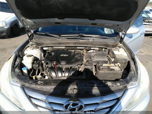 Photo 9 VIN: 5NPEC4AC1DH608177 - HYUNDAI SONATA 