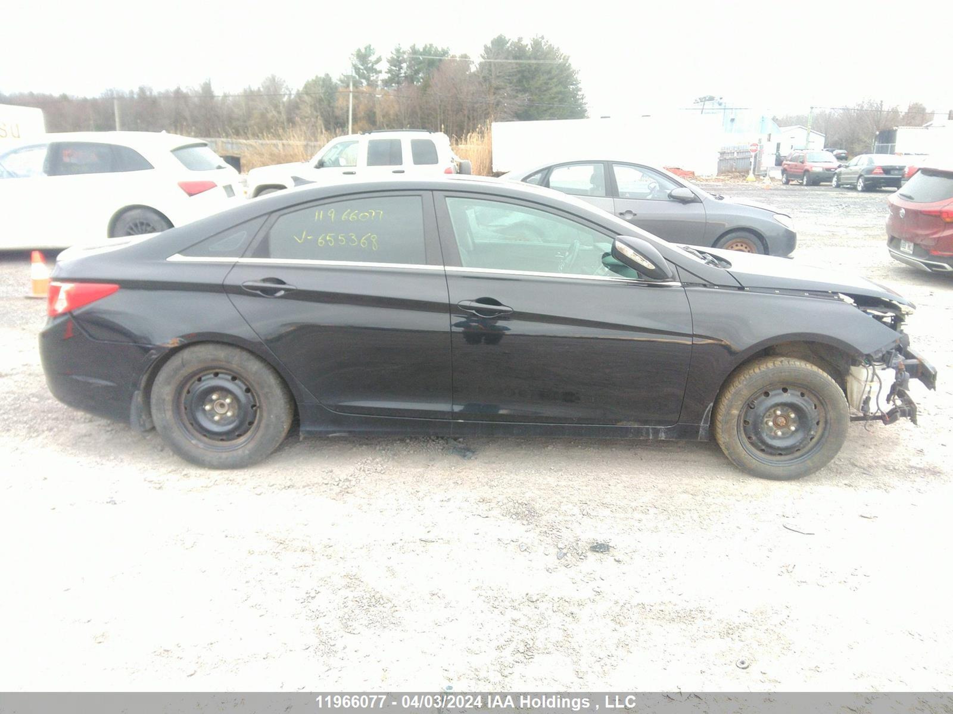 Photo 13 VIN: 5NPEC4AC1DH655368 - HYUNDAI SONATA 