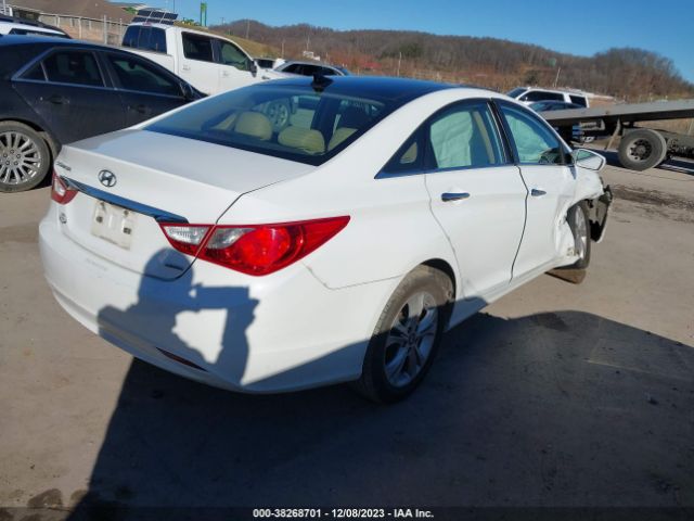 Photo 3 VIN: 5NPEC4AC1DH675510 - HYUNDAI SONATA 