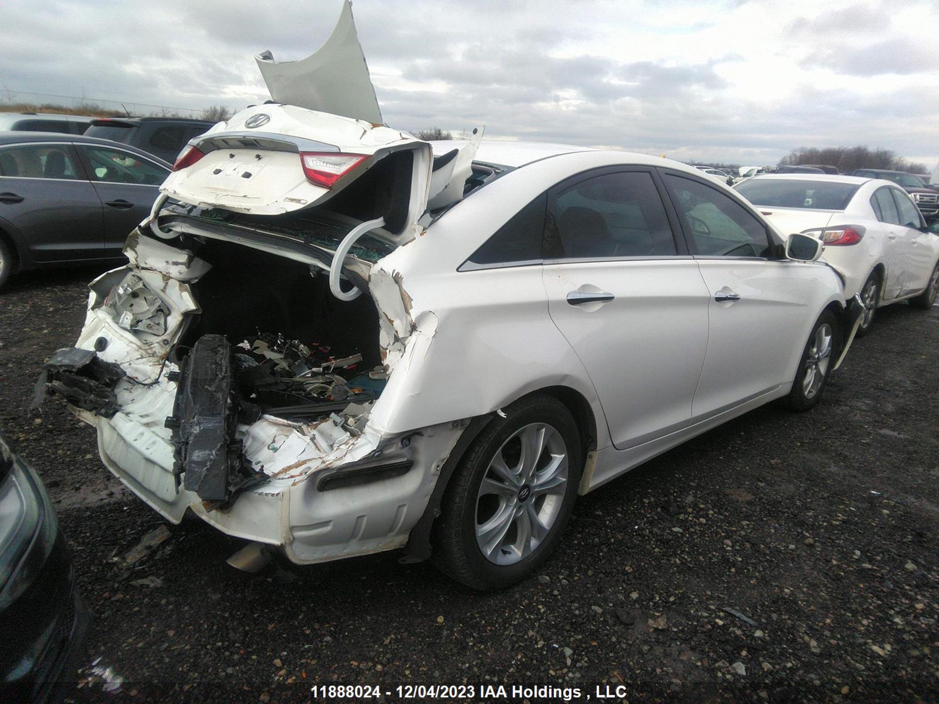 Photo 3 VIN: 5NPEC4AC1DH799602 - HYUNDAI SONATA 