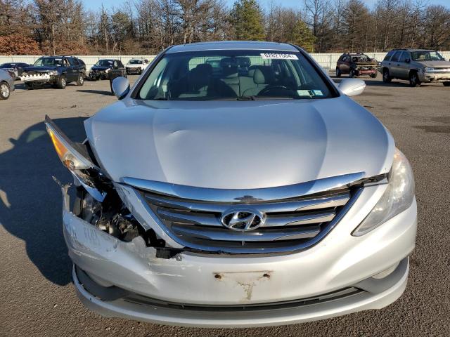 Photo 4 VIN: 5NPEC4AC1EH873070 - HYUNDAI SONATA SE 