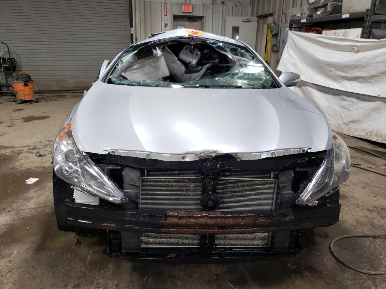 Photo 4 VIN: 5NPEC4AC2BH011620 - HYUNDAI SONATA 