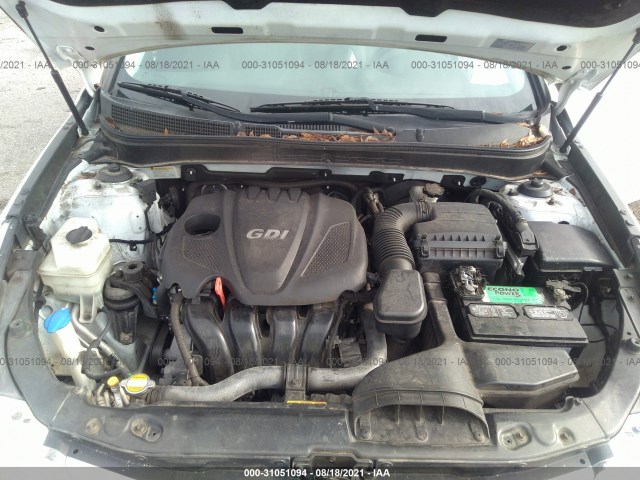 Photo 9 VIN: 5NPEC4AC2BH017126 - HYUNDAI SONATA 