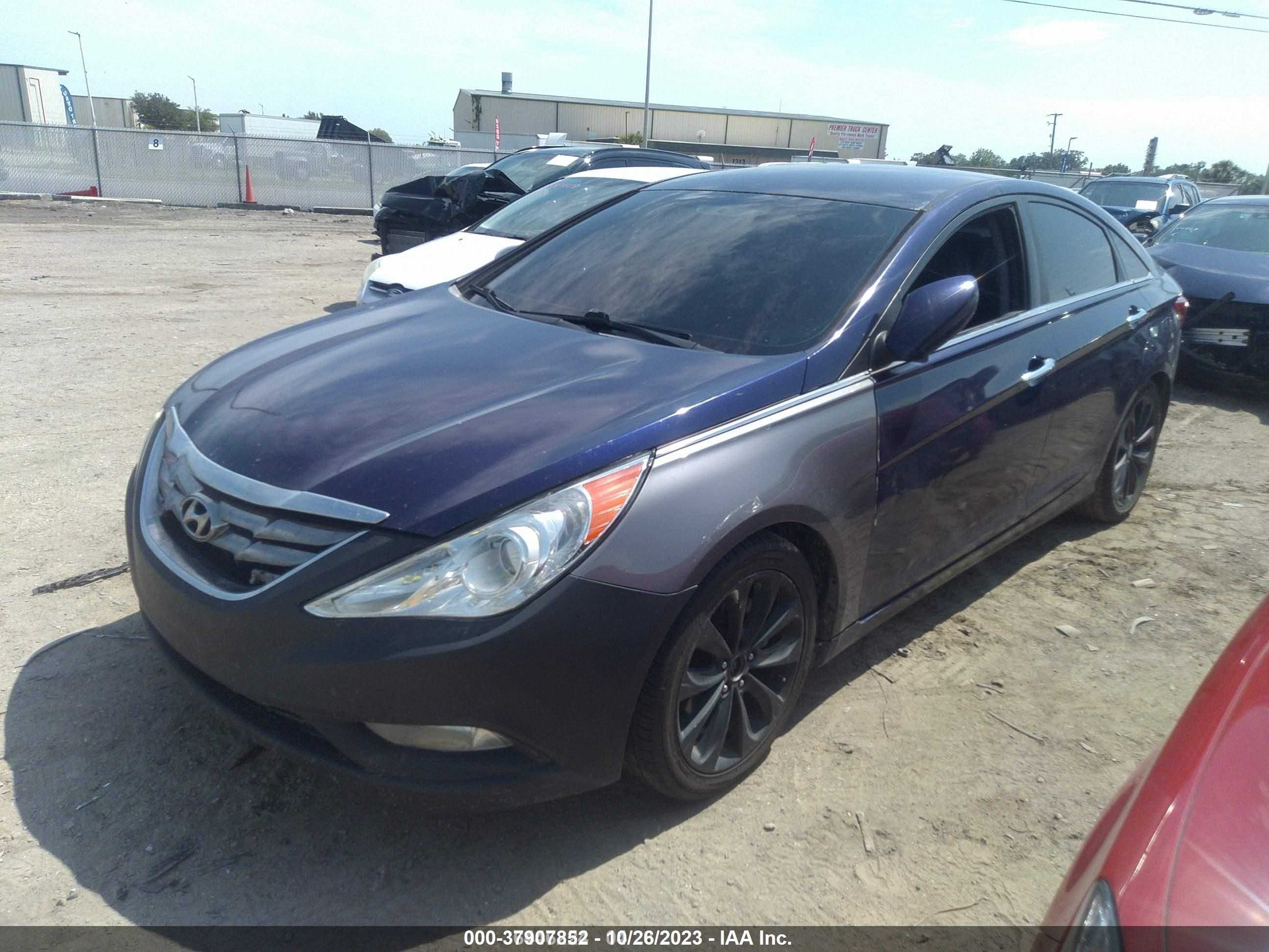 Photo 1 VIN: 5NPEC4AC2BH049302 - HYUNDAI SONATA 