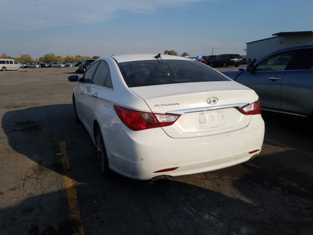 Photo 2 VIN: 5NPEC4AC2BH074670 - HYUNDAI SONATA SE 