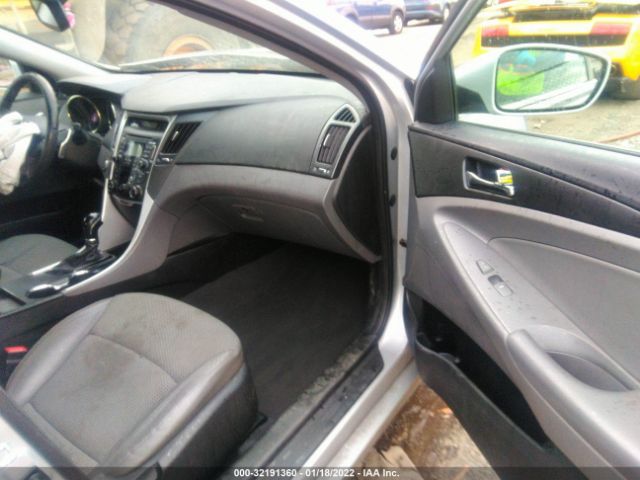 Photo 4 VIN: 5NPEC4AC2BH117372 - HYUNDAI SONATA 